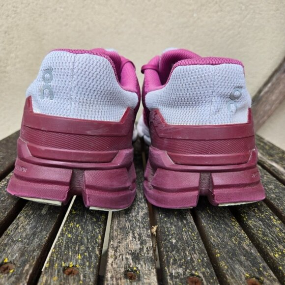 ON Cloudflyer Women's Magenta/Mulberry Running Shoes - Picture 7 of 9